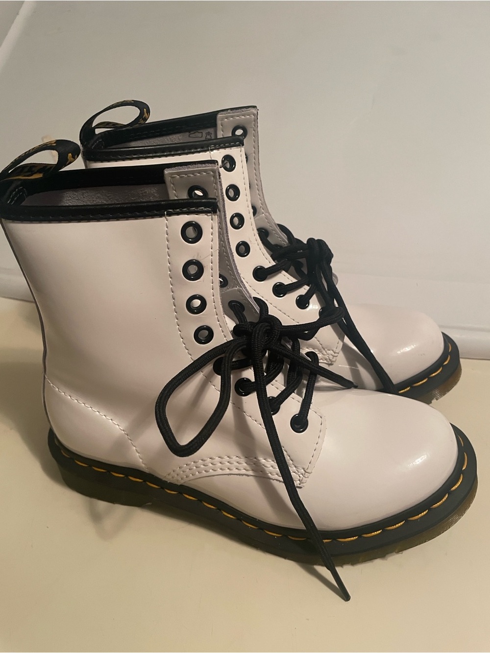 Dr. Doc Martens 1460 Lace Up Boots White Lamper Patent Leather Women's 6 US NWOB - Picture 5 of 10